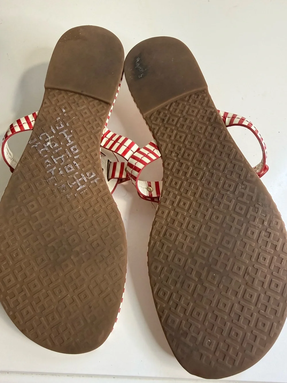 Tory Burch miller size 9  Red and White Striped Patent Logo Thong Sandals